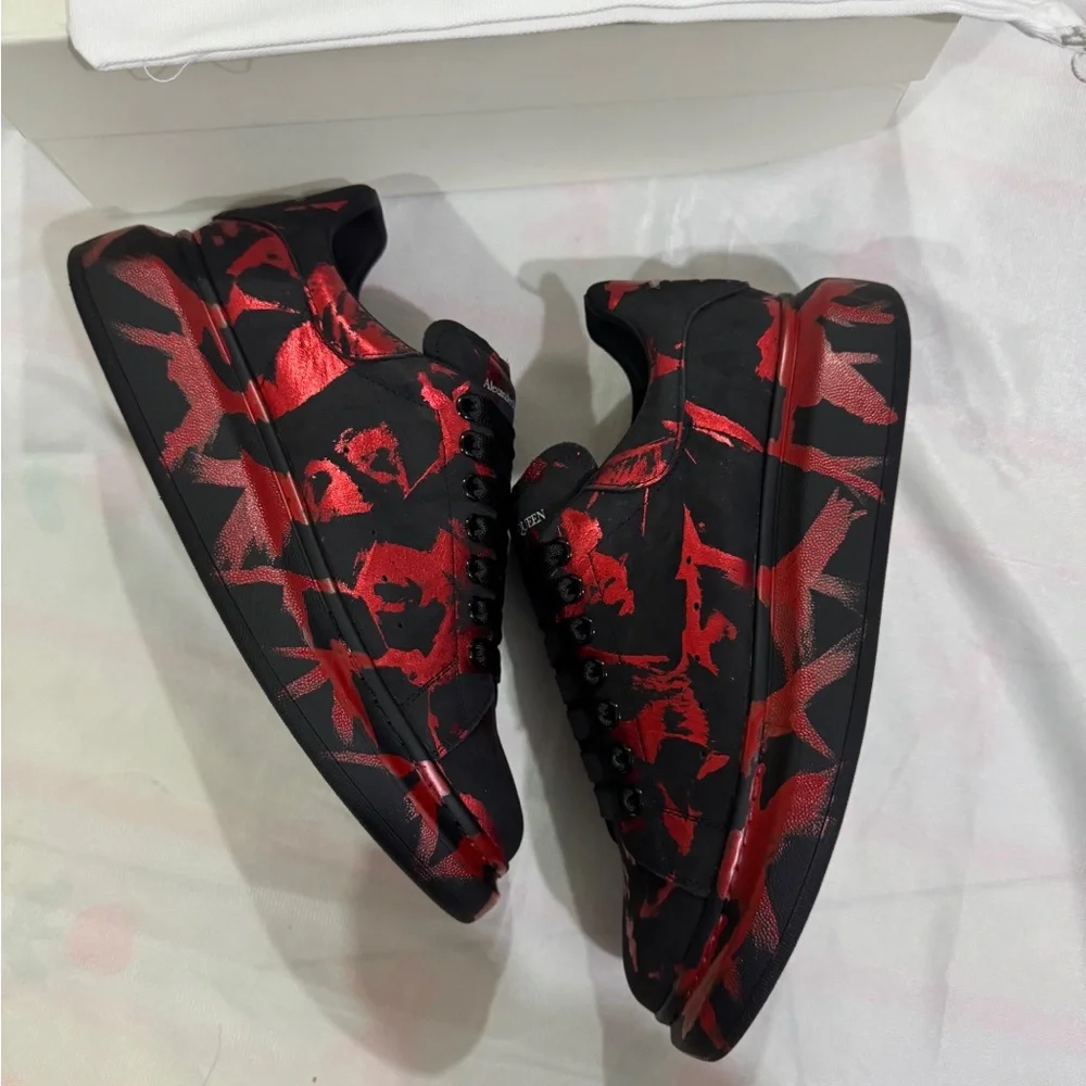 Alexander McQueen Black with Red Metallic Floral Low-Top Sneakers